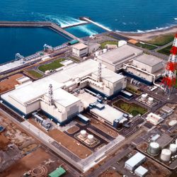 The mighty Kashiwazaki-Kariwa nuclear power plant is located in Niigata prefecture on the west coast of Japan’s main island of Honshu.