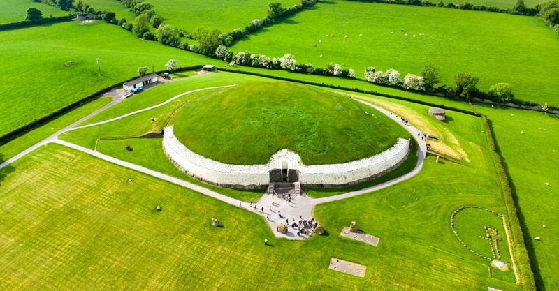 Newgrange Neolithic tomb