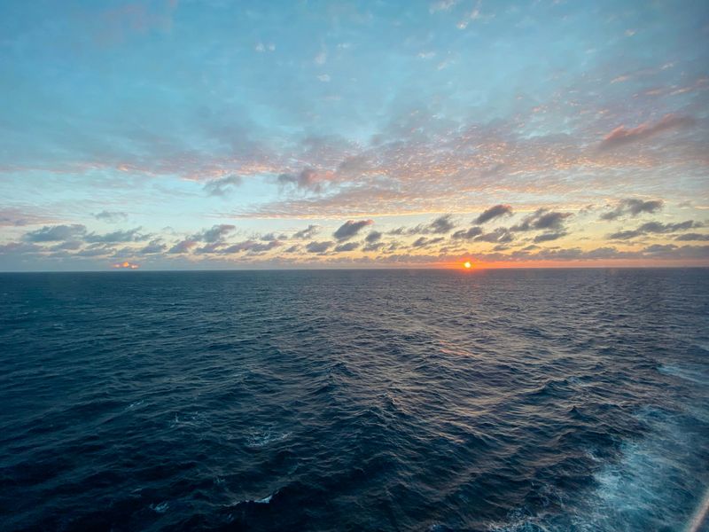 Pacific Ocean, sun set on the horizon